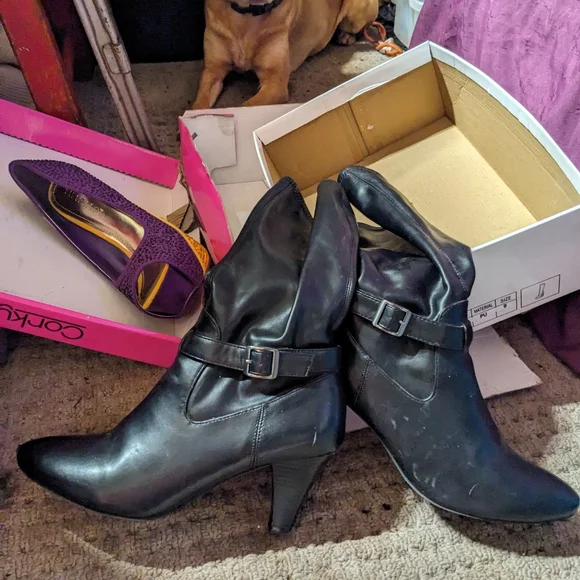 Black heeled boots - Picture 4 of 4